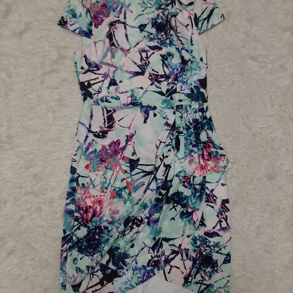 Bebe Women's Floral Cap Sleeve Wrap Style Knee Length Dress Size 8 - Picture 2 of 8